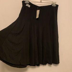 Ann Taylor pleated skirt Size 6